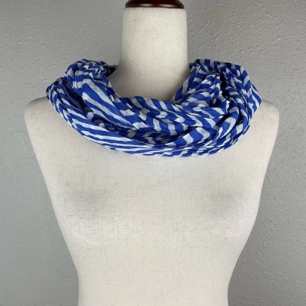 Chic Viscosse Infinity Scarf EUC